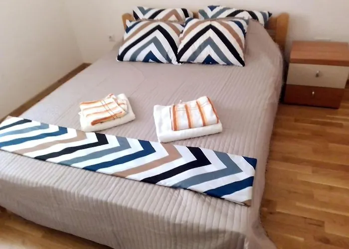 King-size Bed, Free Parking, Kitchenette, Wifi Apartment